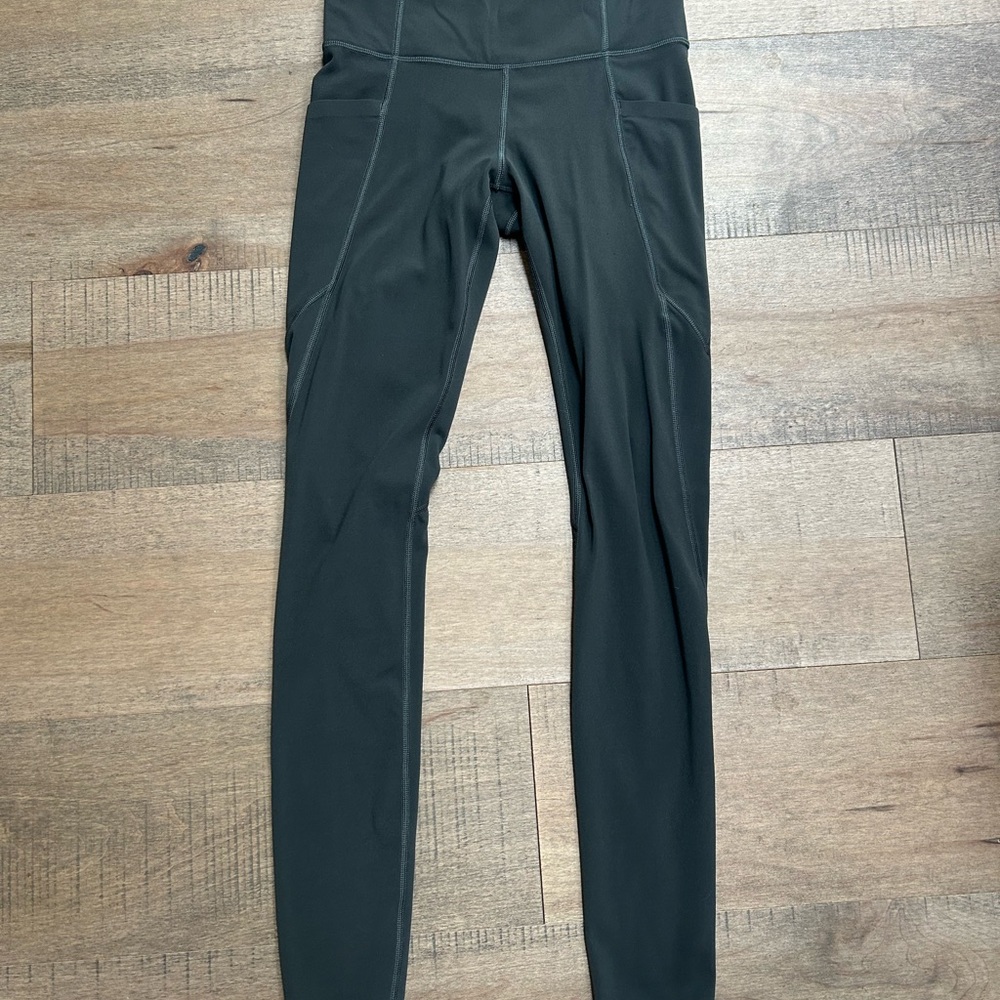 Athleta Salutation stash pocket gray High-Waisted Leggings
